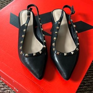 Black Pointed Toe Flats